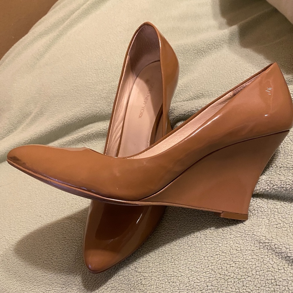 Jones New York Nude Patent Leather Wedge Heel 8.5